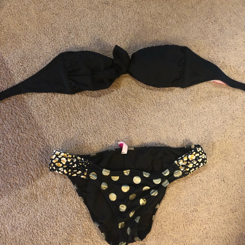 Worn once black Victoria Secret black swimsuit